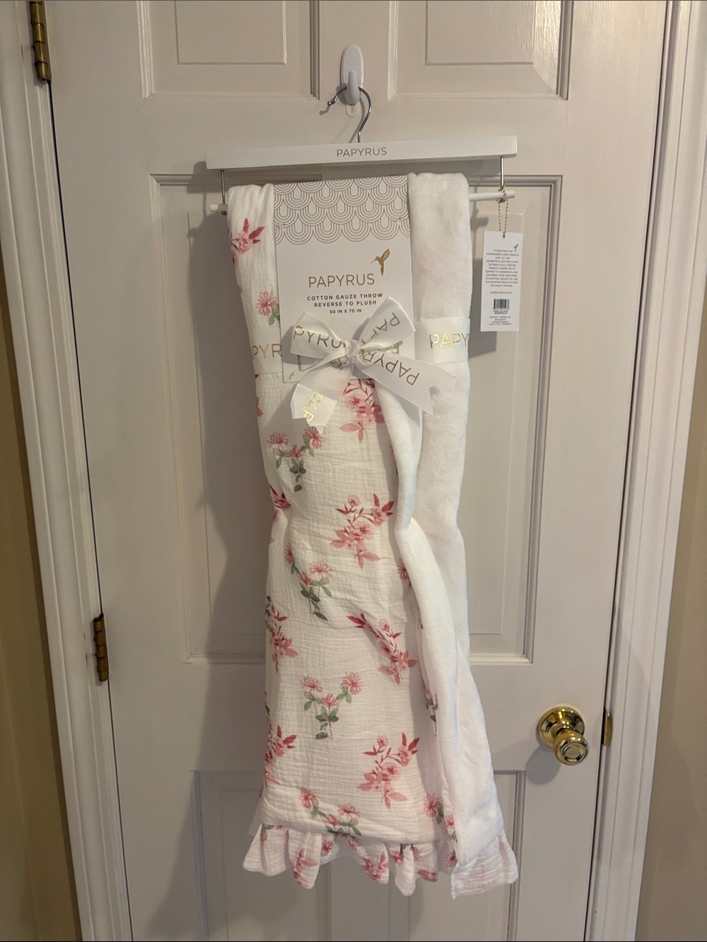 Papyrus White floral Cotton Gauze Throw with Pink Floral Print brand new